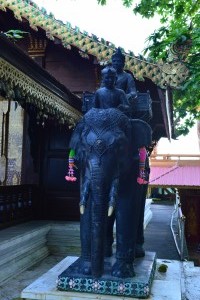 Elefantenstatue - Wat Phra That Doi Suthep