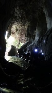 Nach dem Höhleneingang